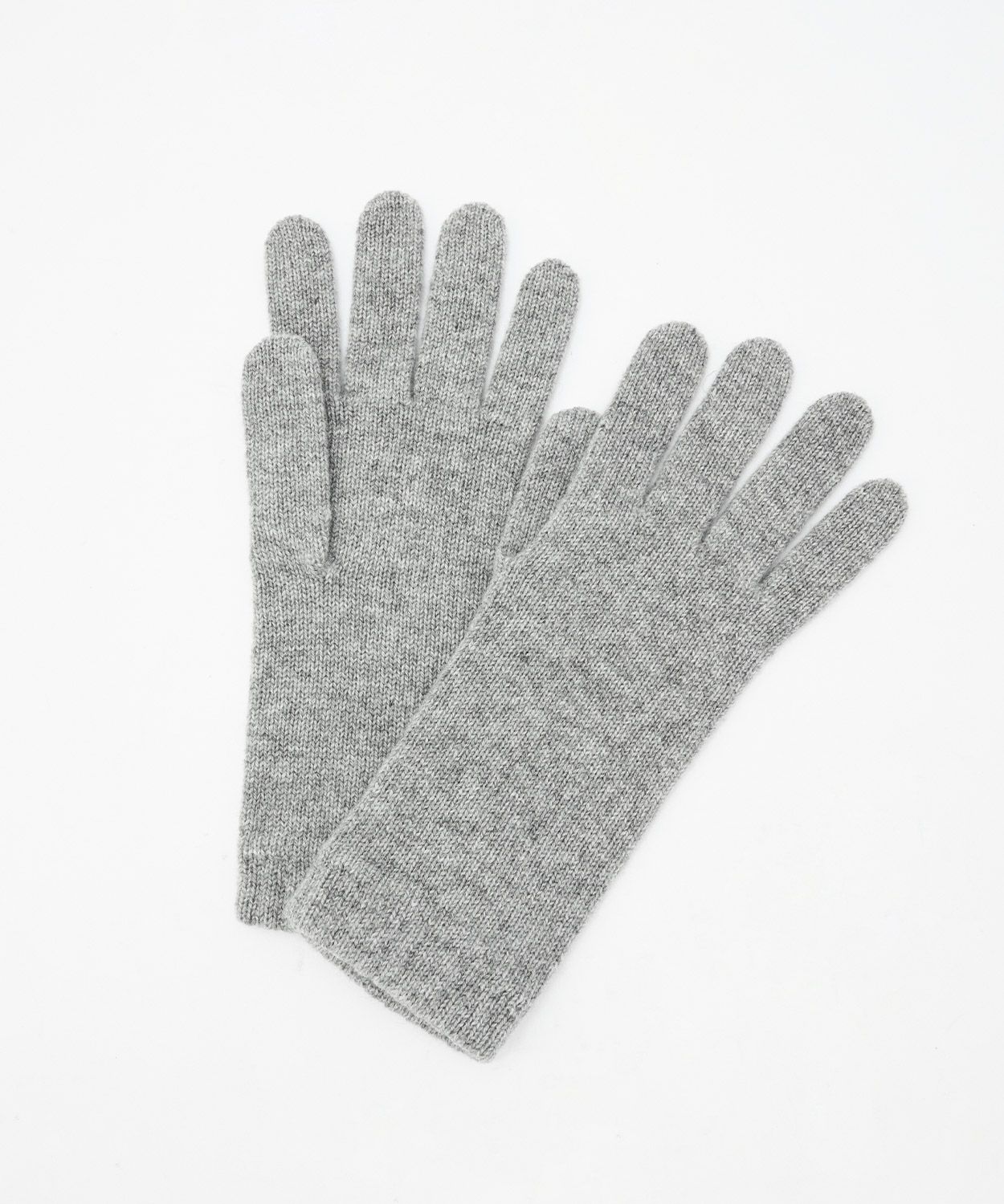 プレゼントにも最適。柔らかで、あたたかなニット小物特集