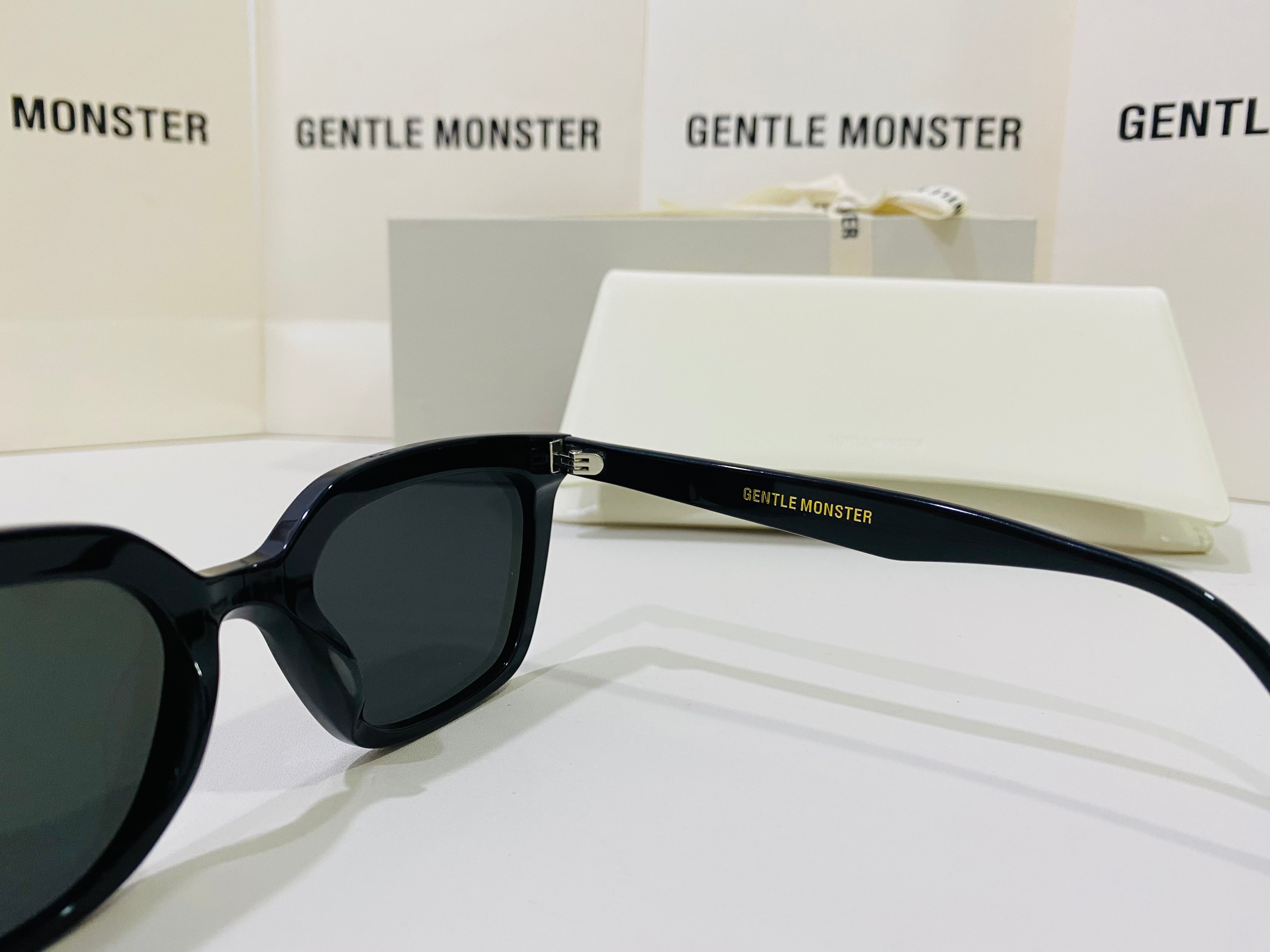 Mondo 01 – BTSGLASSES