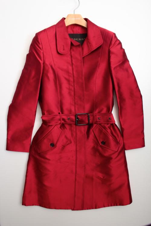 バーバリーブルーレーベルの人気レディースレインコート特集