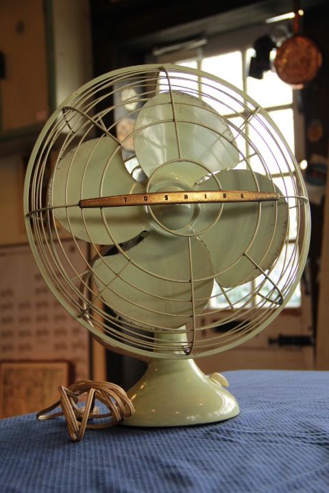 TOSHIBA,東芝 C型 ”さくら” 青磁色 ビンテージ扇風機 レトロファン 元