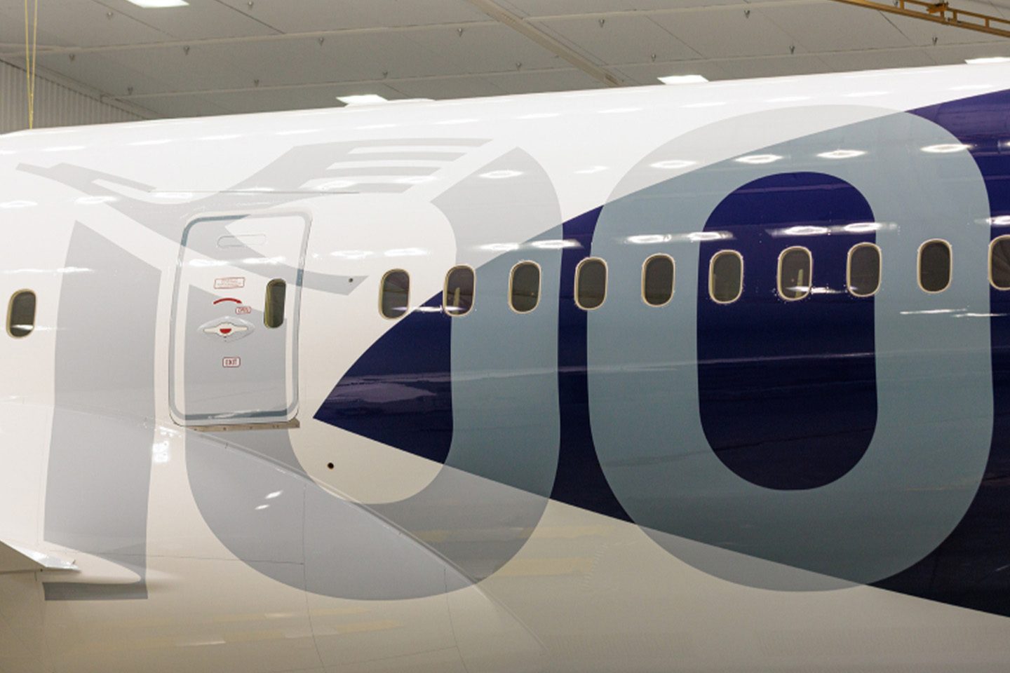 ルフトハンザのドリームライナーに100周年記念の特別塗装 | Lufthansa