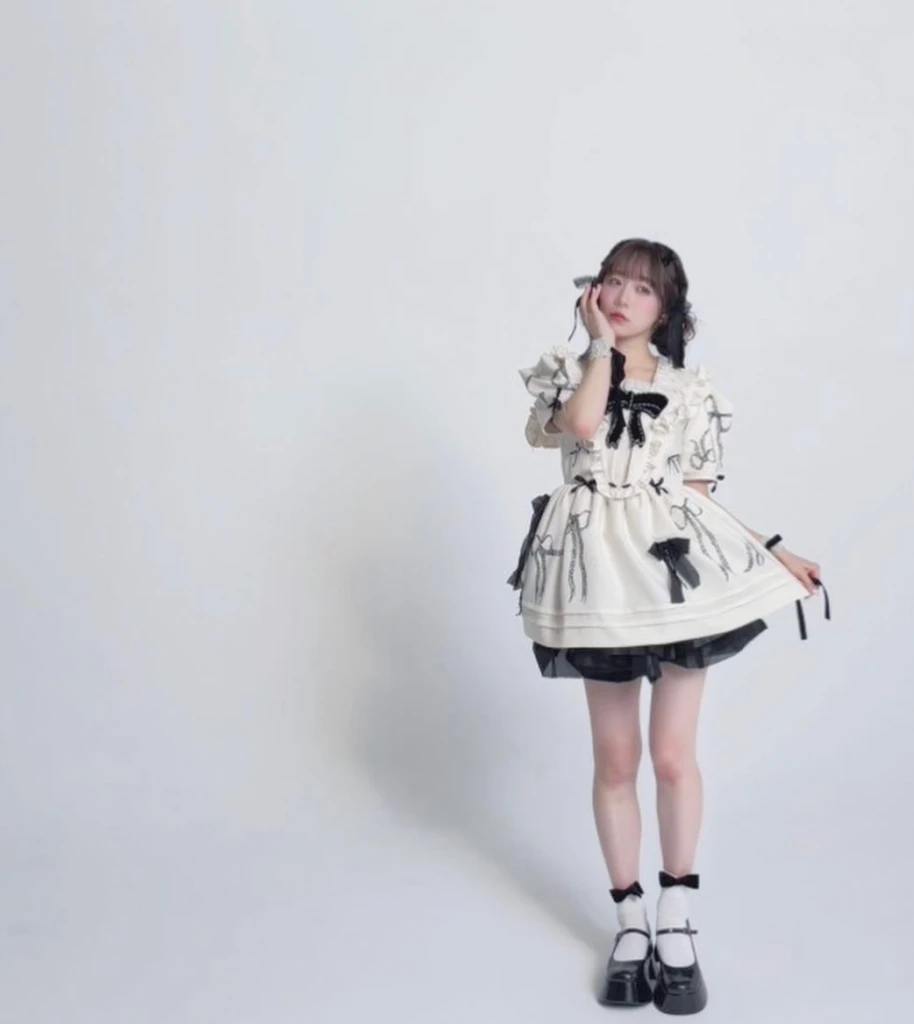 FRUITS ZIPPER真中まな、LARME制作のキュートな衣装を披露！ | BUZZチケ