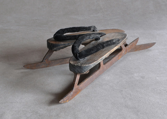 100年前に長野で使われた「下駄スケート」が味わい深すぎる | Buzzap！