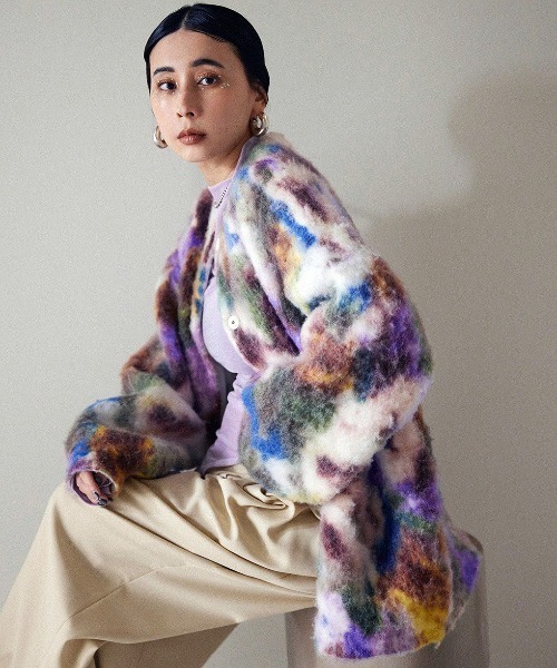 Ameri（アメリ）の「UND TEXTURE ART FLOWER KNIT CARDIGAN