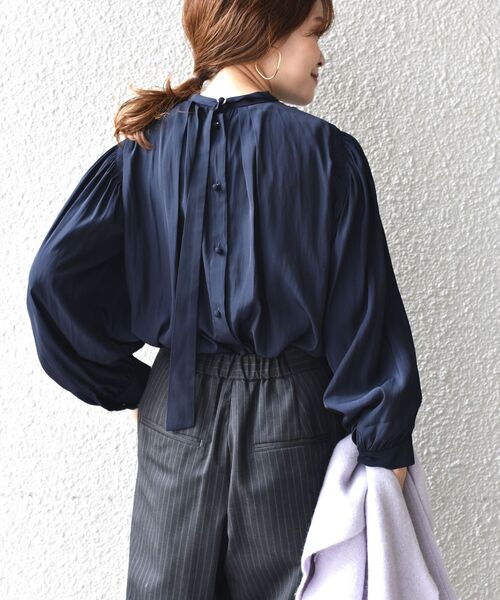 SHIPS（シップス）の「*ZOZO限定*シャーリングバックタイブラウス