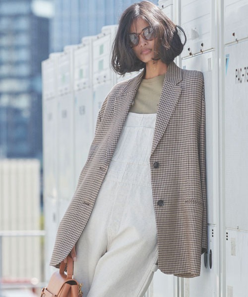 Mila Owen（ミラオーウェン）の「ドロップショルダービッグシルエット