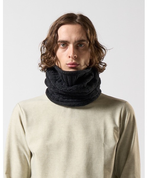 wjk（ダヴルジェイケイ）の「plating cable knit snood（ネック