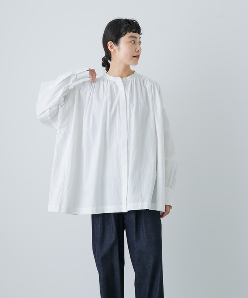 かぐれ（カグレ）の「コットンギャザースタンドカラーブラウス（シャツ