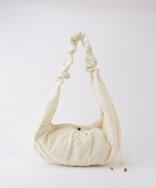 a2o（エーツーオー）の「【a2o】ワイドギャザーショルダーバッグ