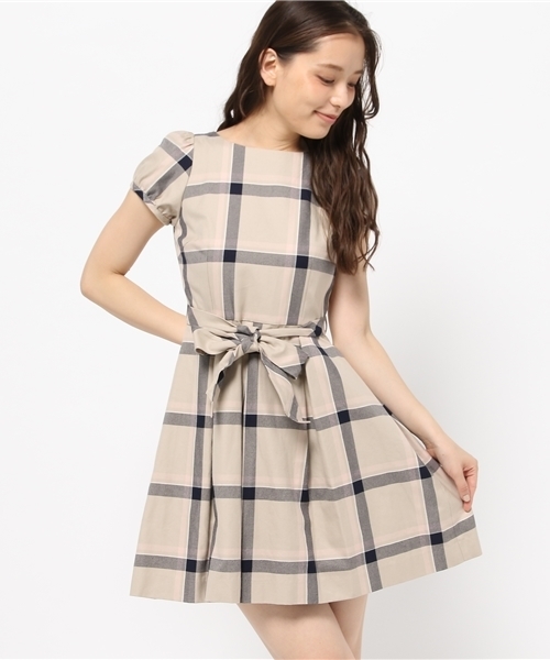 BLUE LABEL CRESTBRIDGE（ブルーレーベルクレストブリッジ）の