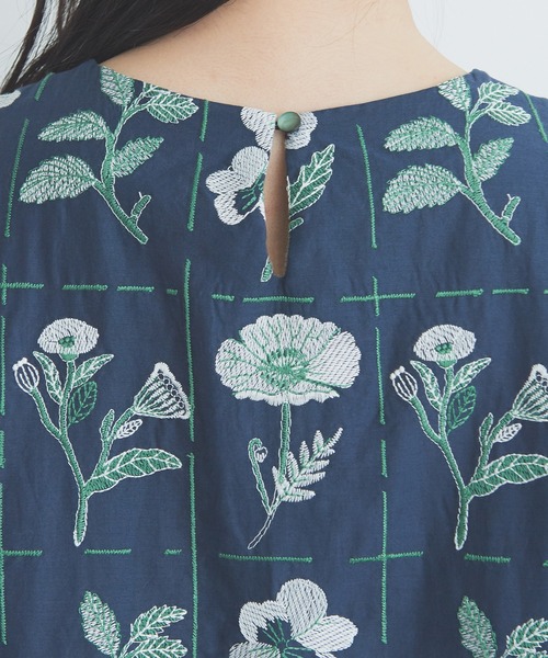 bulle de savon（ビュルデサボン）の「花切手の刺しゅう フレアー