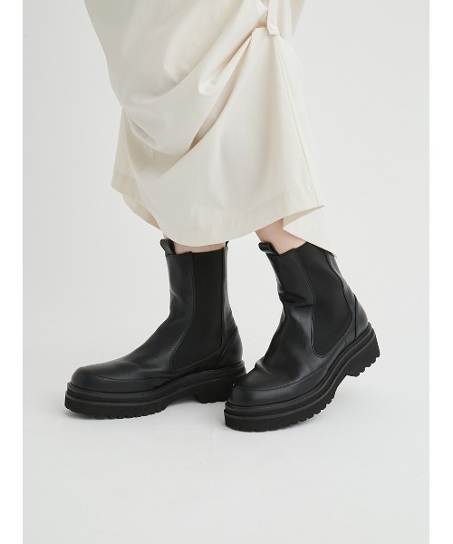 emmi（エミ）の「ecoミドル丈サイドゴアブーツ（ブーツ）」 - WEAR