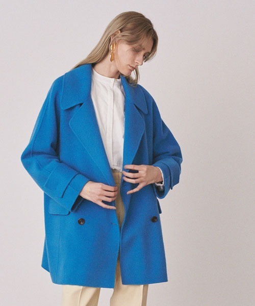 Mila Owen（ミラオーウェン）の「フラップポケットハーフ丈コクーン接