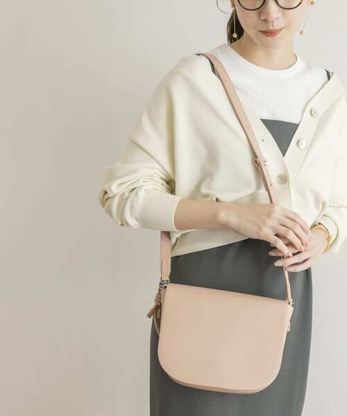 URBAN RESEARCH（アーバンリサーチ）の「ハーフムーンレザーショルダー