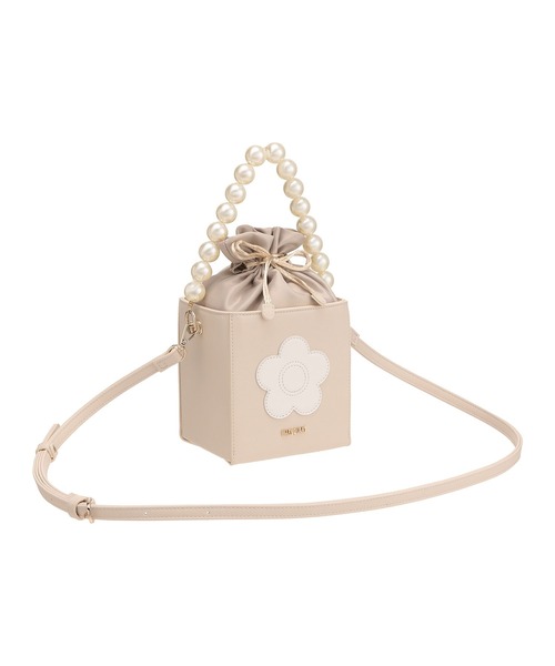 MARY QUANT（マリークワント）の「パールデコレーションデイジー3