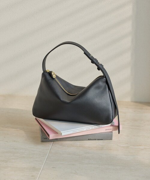 セール】【コラボカラーあり】スクエアワンショルダーバッグ