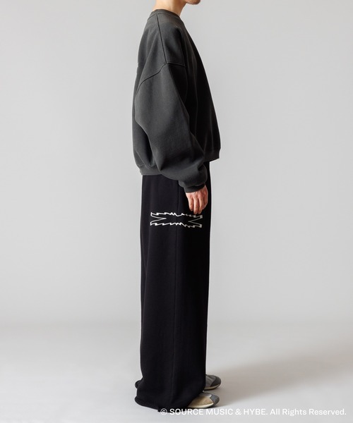 LE SSERAFIM（ル セラフィム）の「LE SSERAFIM × ZOZOTOWN SWEAT