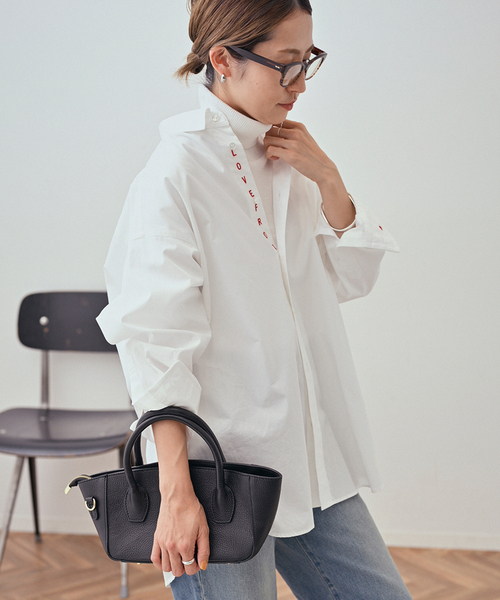 FRAMeWORK（フレームワーク）の「100/2ブロード前立てLOVEシャツ