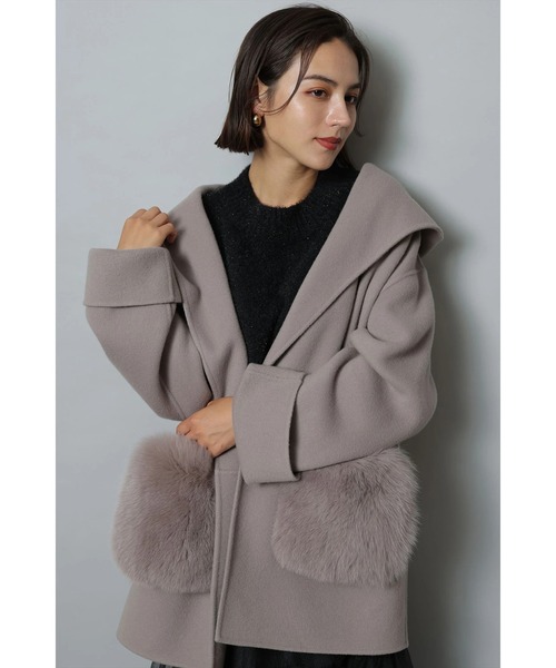 Arpege story（アルページュストーリー）の「ファー付きフードリバー