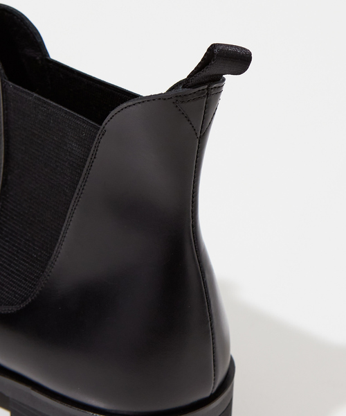 alfredoBANNISTER（アルフレッドバニスター）の「スクエアトゥ