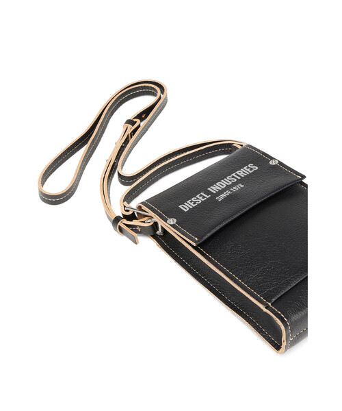 DIESEL（ディーゼル）の「ユニセックス レザー ショルダーバッグ