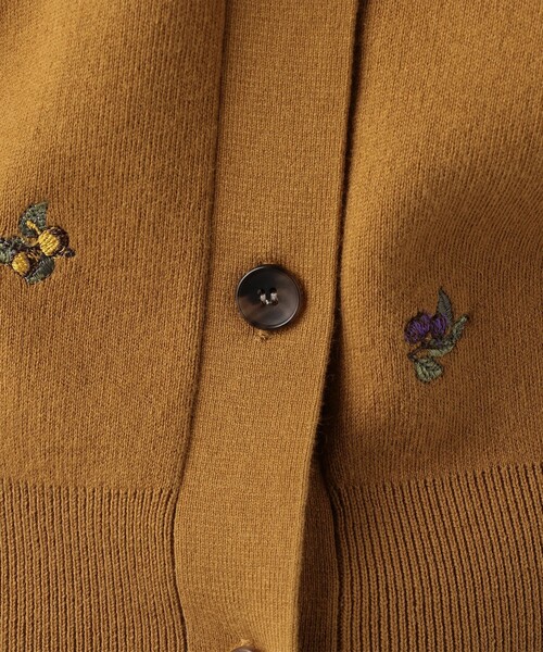 caban（キャバン）の「□コットンカシミヤ エンブロイダリークルー