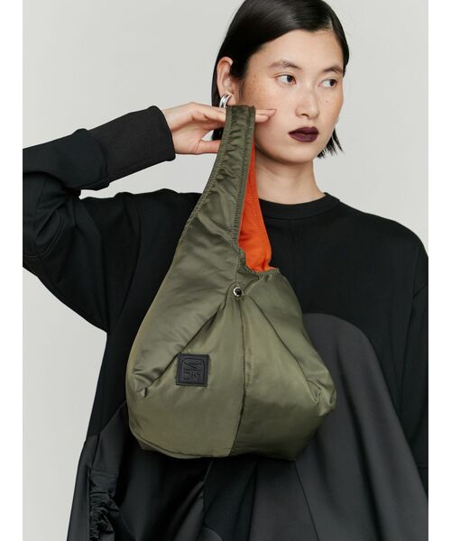 UN3D.（アンスリード）の「2WAY PADDED TRIANGLE BAG / 2WAYパデッド