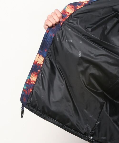 A BATHING APE（アベイシングエイプ）の「TIE DYE LOOSE FIT DOWN