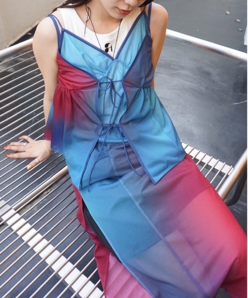 Ameri（アメリ）の「MEDI GRADIENT SHEER SET TOP（Tシャツ/カットソー
