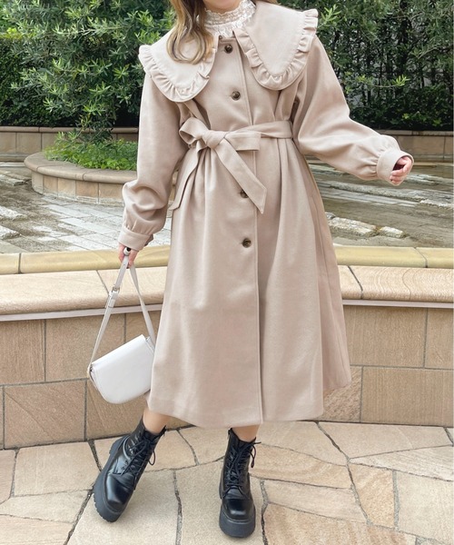 apres jour（アプレジュール）の「フリル襟ロングコート【ZOZOTOWN限定