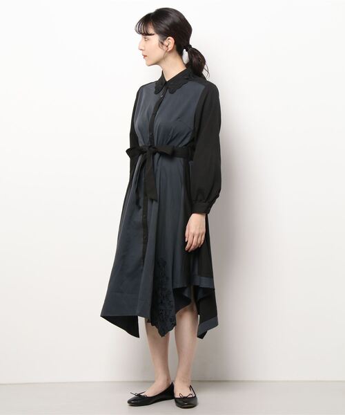 iS ScoLar（イズスカラー）の「蝶襟刺繍バイカラーシャツワンピース