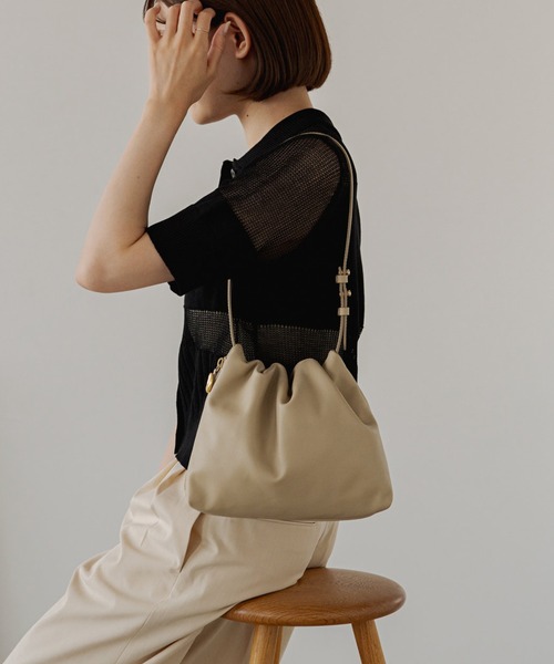 gemeil（ジェムイル）の「レザーワンハンドルバッグ (CE-1014