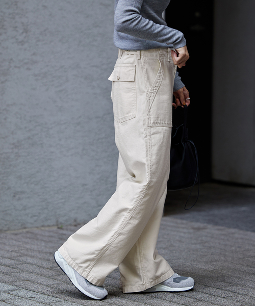 FRAMeWORK（フレームワーク）の「ムラバックサテンベイカーパンツ