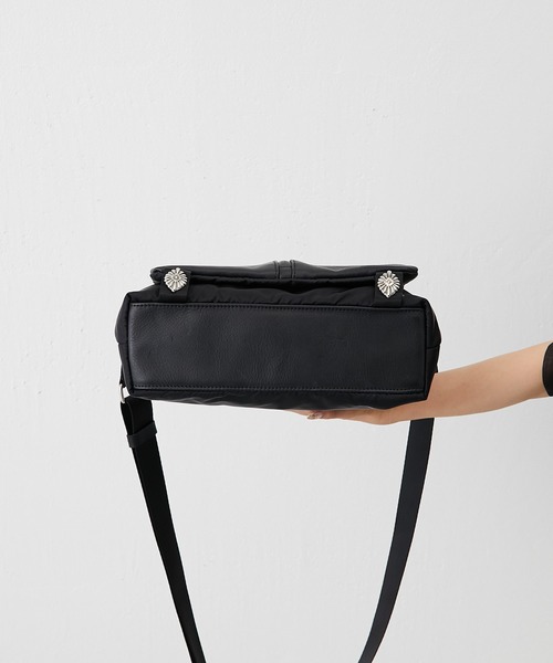 ear PAPILLONNER（イアパピヨネ）の「【BURLAP OUTFITTER×ear】メタル