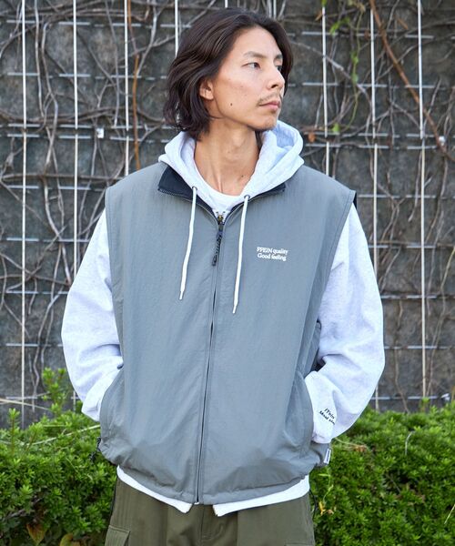 セール】【FFEIN(フェイン)】リバーシブルナイロンベスト / 刺繍