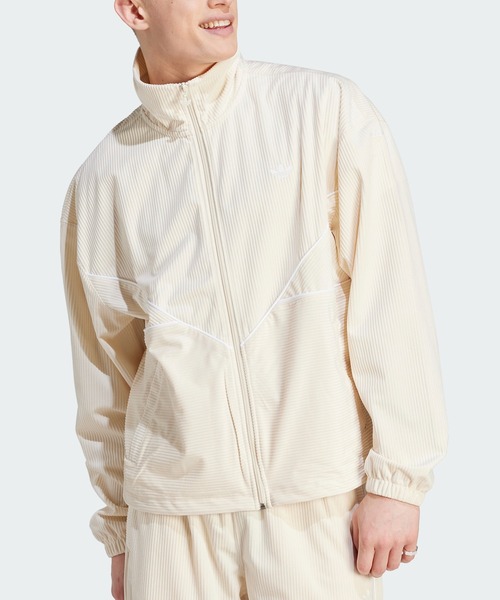 adidas（アディダス）の「アディカラー シーズナル コーデュロイ