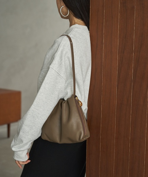 russet（ラシット）の「《gem_by russet》レザーワンハンドルバッグ