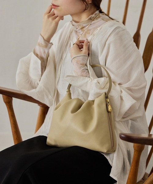 russet（ラシット）の「《gem_by russet》レザーワンハンドルバッグ