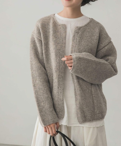 かぐれ（カグレ）の「ペルークルーネックカーディガン（ニット