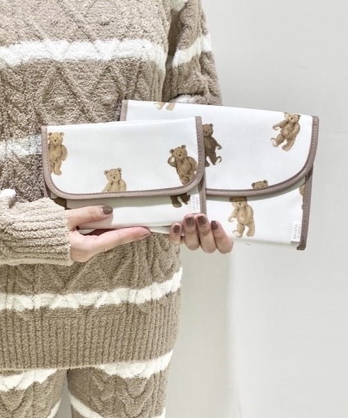gelato pique（ジェラートピケ）の「ベア柄じゃばら母子手帳ケースS