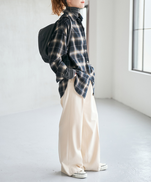 Spick & Span（スピックアンドスパン）の「メタルボタンオンブレー