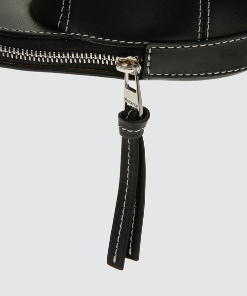 JW Anderson（ジェイダブリューアンダーソン）の「MIDI CAP BAG