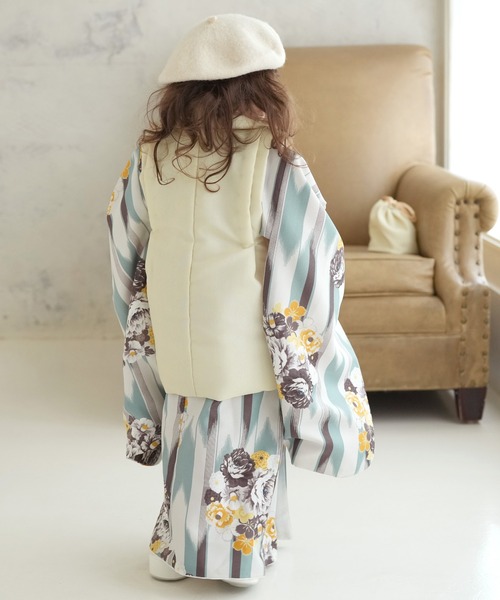 utatane（ウタタネ）の「七五三3歳用被布コートセット ニコ