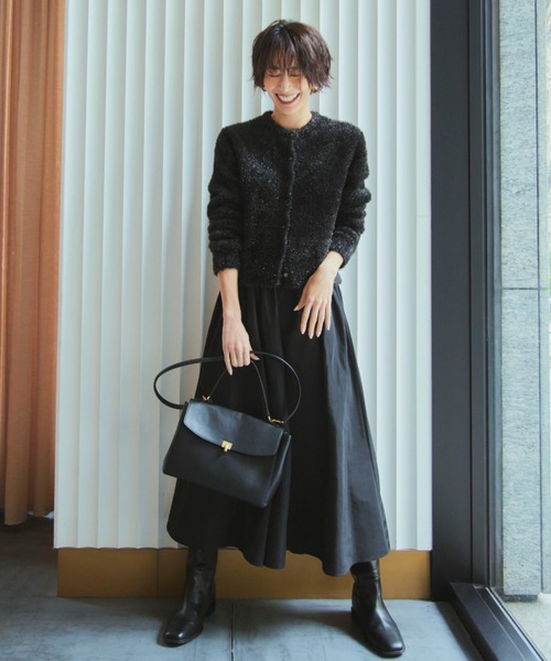 Mila Owen（ミラオーウェン）の「メタルモチーフインヒールロング