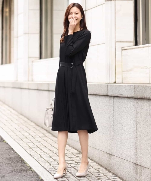 MK MICHEL KLEIN（エムケーミッシェルクラン）の「サテンジョーゼット