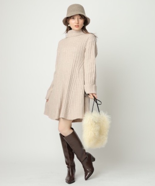 Apuweiser-riche（アプワイザーリッシェ）の「リブフレアニット