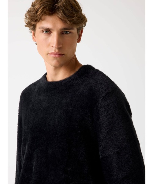 JOSIAH Crew Neck Furry Sweater ニット セーター | GUESS(ゲス) JAPAN