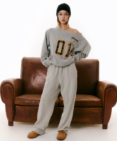 JUST A NOON（ジャストアヌーン）の「ワンショルスウェット