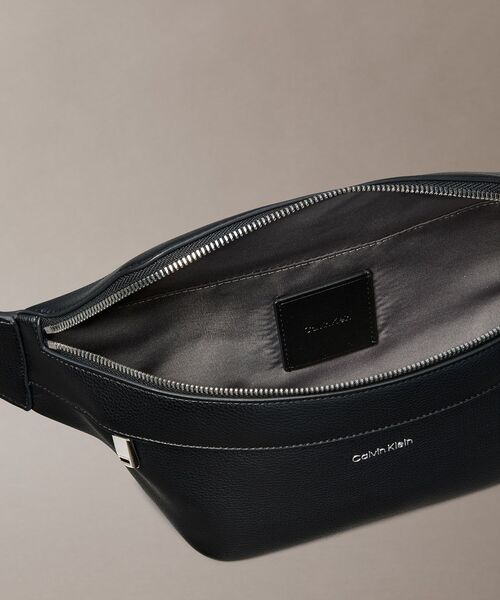 レイズ ウエストバッグ（ボディバッグ/ウエストポーチ）｜Calvin Klein