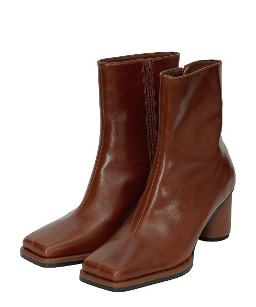 ameri /UNDRESSEDDIMENSIONALSQUARE BOOTS